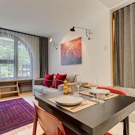 Cheserys, Alpes Travel, Les Praz Sleeps 2-4