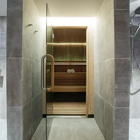 Cheserys, Alpes Travel, Les Praz Sleeps 2-4 *