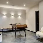 Cheserys, Alpes Travel, Les Praz Sleeps 2-4 * 샤모니