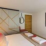 아파트 Cheserys, Alpes Travel, Les Praz Sleeps 2-4 *
