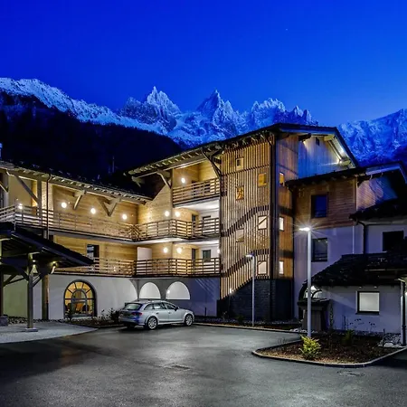 Cheserys, Alpes Travel, Les Praz Sleeps 2-4 *