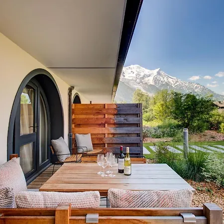 Cheserys, Alpes Travel, Les Praz Sleeps 2-4 شقة شامونكس