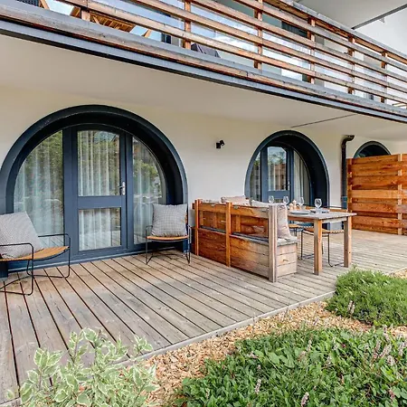 Cheserys, Alpes Travel, Les Praz Sleeps 2-4 *