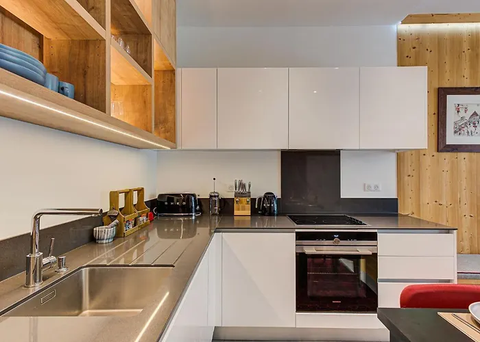 Cheserys, Alpes Travel, Les Praz Sleeps 2-4 * Chamonix